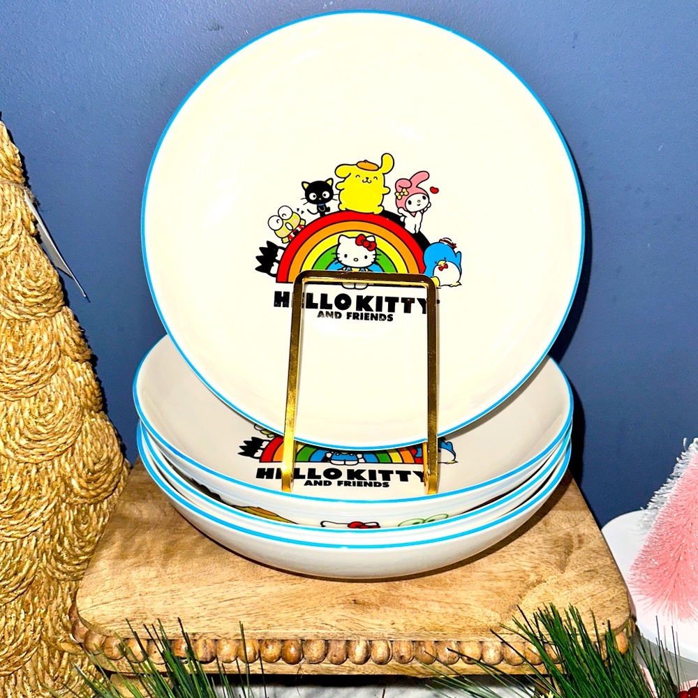 Hello kitty and friends pasta bowl set of 4